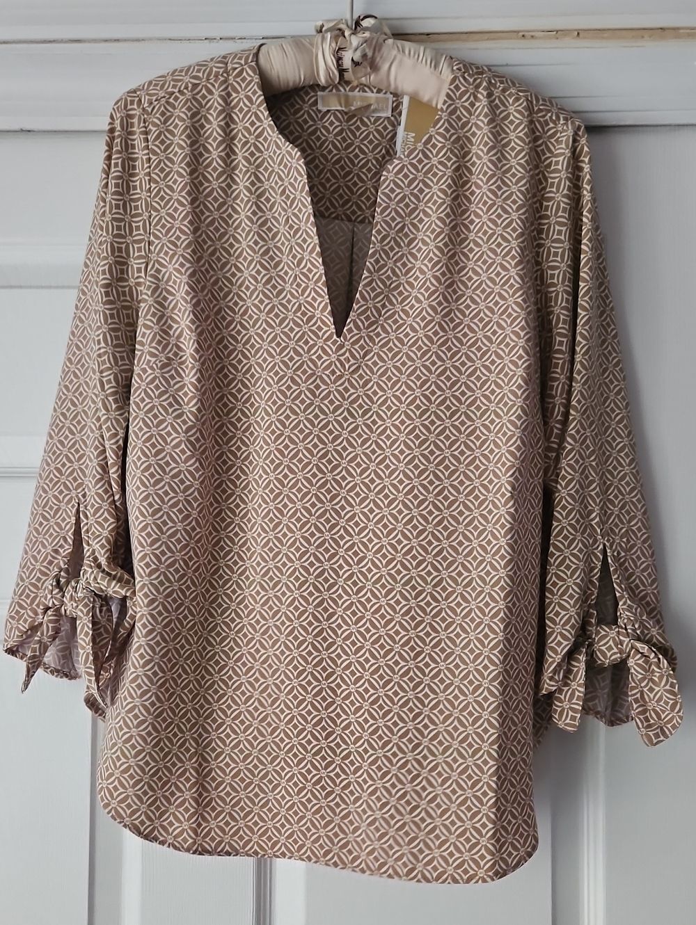 Michael Kors Beige Geometric Print V-Neck Blouse